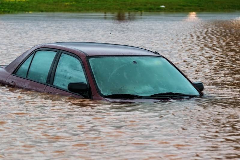 Does car insurance cover water damage from rain